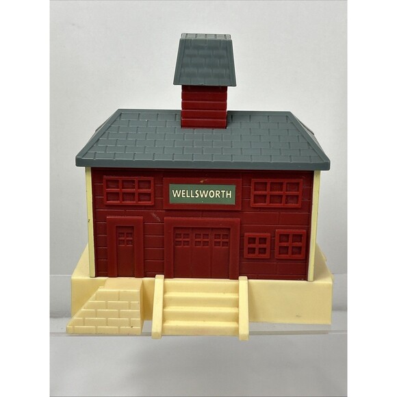 Thomas & Friends Train Wellsworth Station Light Up Sound WORKS Take Along - Picture 6 of 8